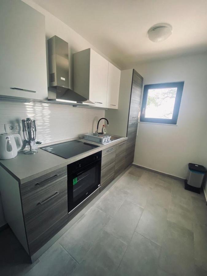 Apartmani Mila Starigrad Paklenica Exteriör bild