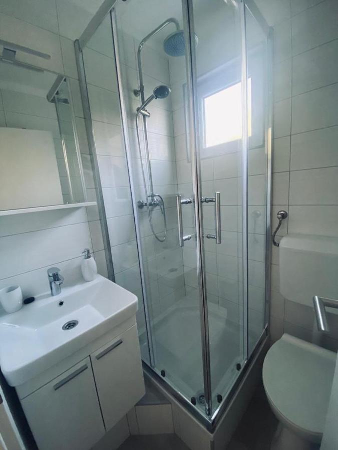 Apartmani Mila Starigrad Paklenica Exteriör bild