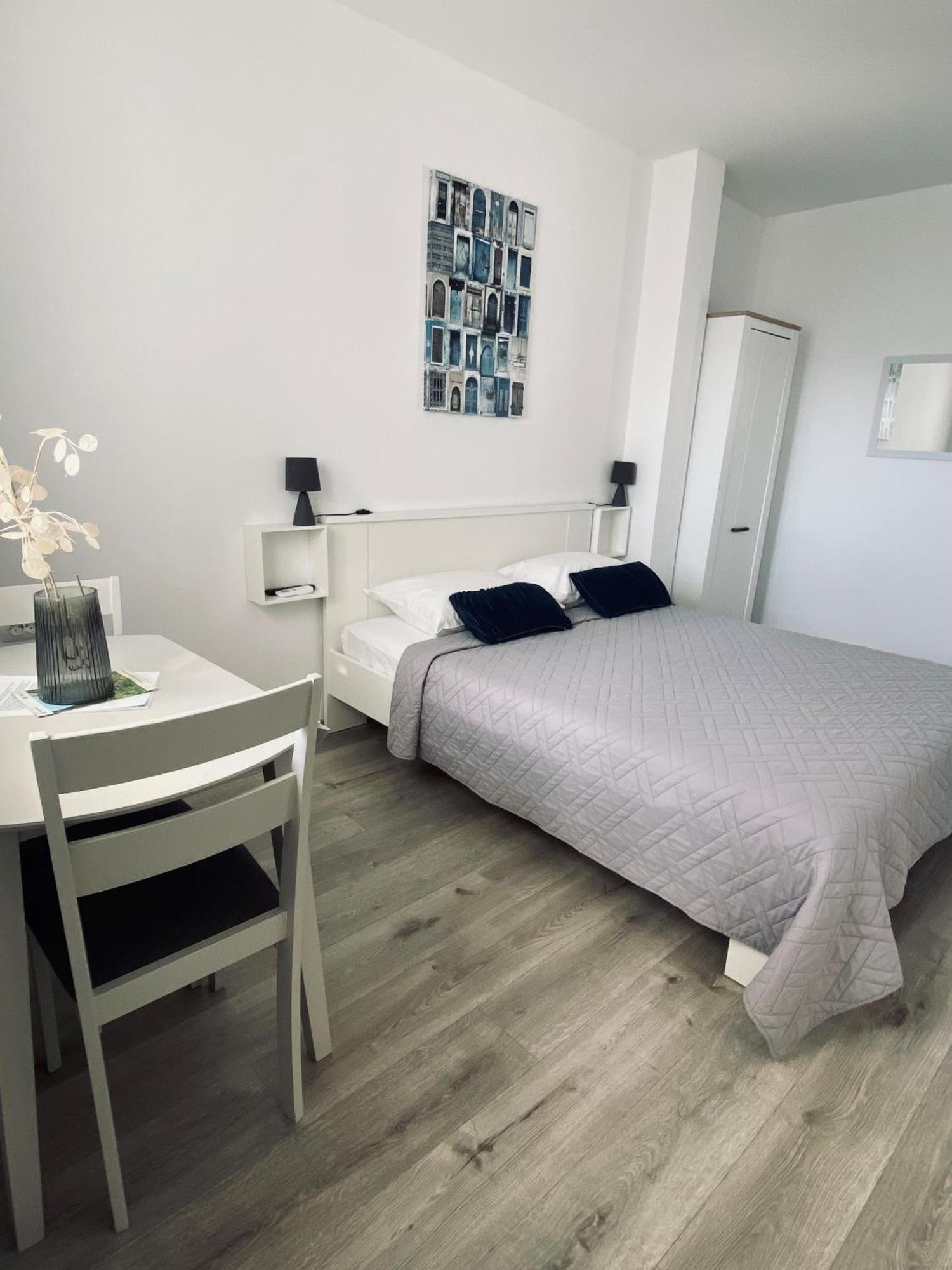 Apartmani Mila Starigrad Paklenica Exteriör bild