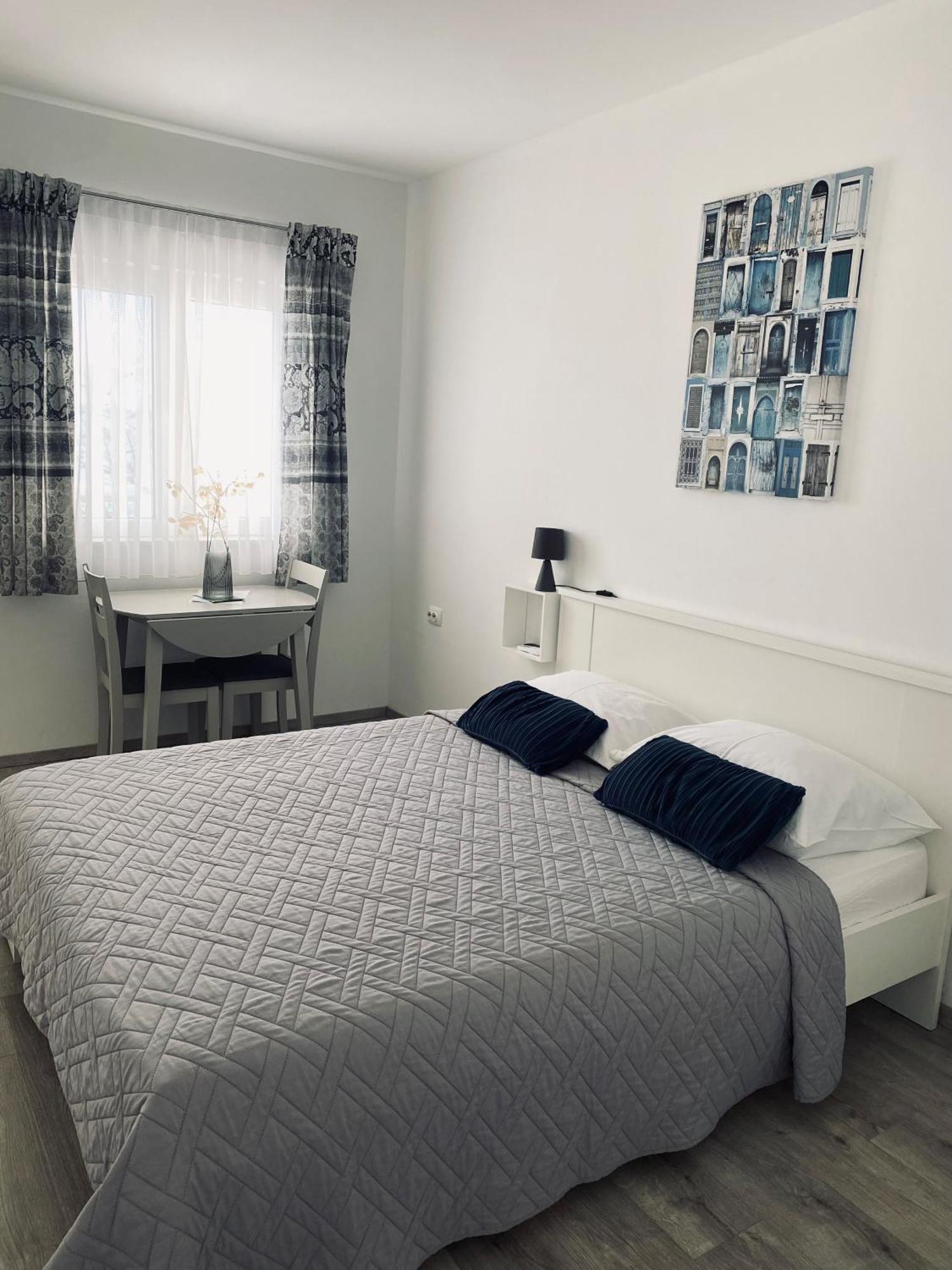 Apartmani Mila Starigrad Paklenica Exteriör bild