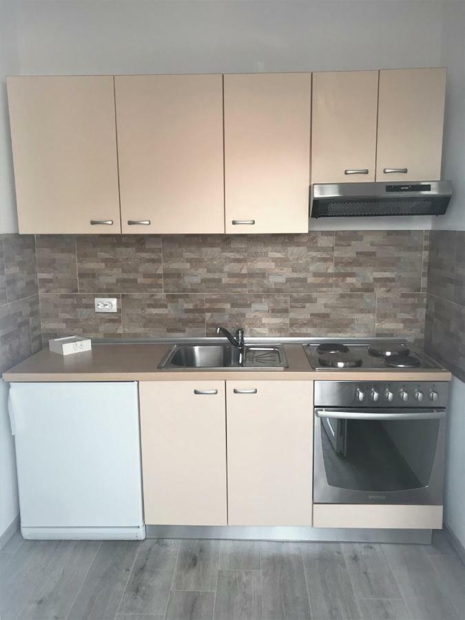 Apartmani Mila Starigrad Paklenica Exteriör bild