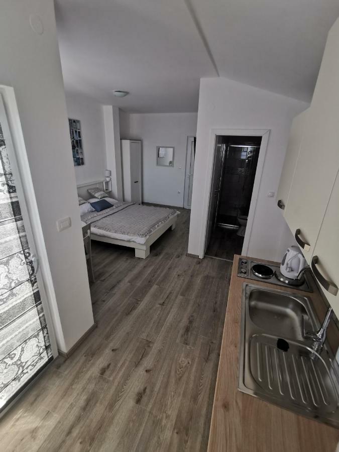 Apartmani Mila Starigrad Paklenica Exteriör bild