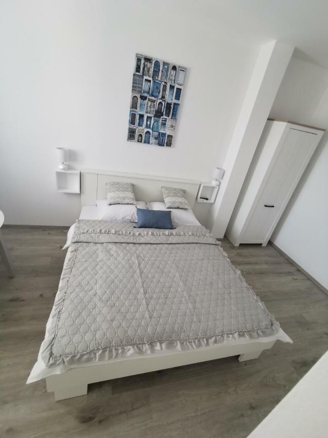 Apartmani Mila Starigrad Paklenica Exteriör bild